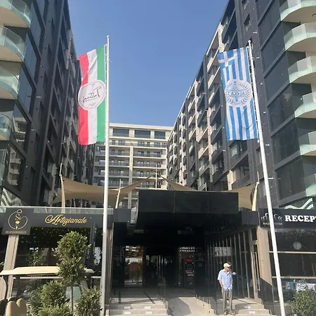 Gold House Năvodari