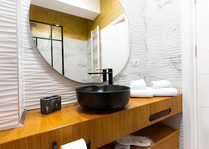 Gold House * 那沃达利